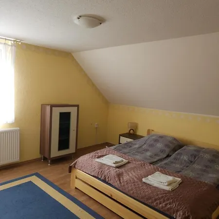 Fenyves Apartman Tiszafured Exterior photo