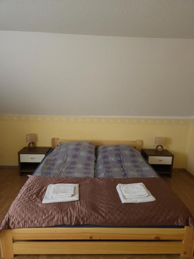 Fenyves Apartment