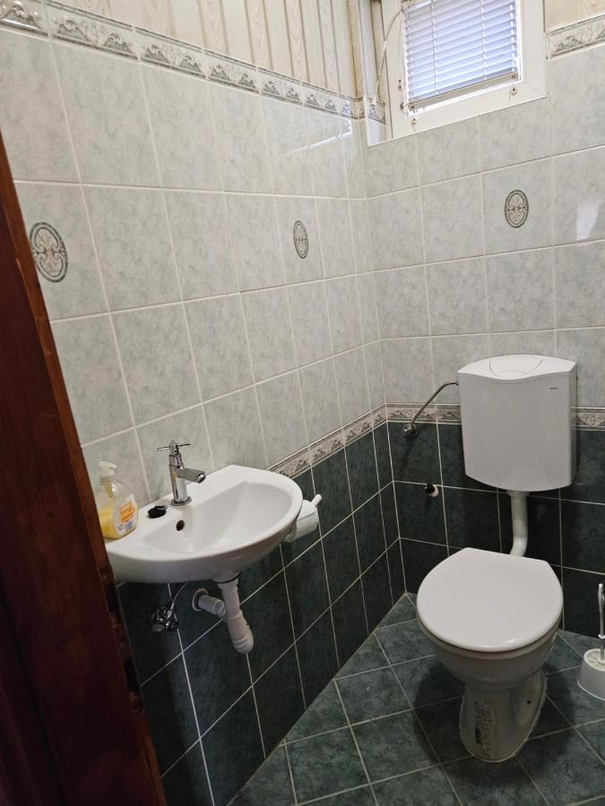 Apartament Fenyves *